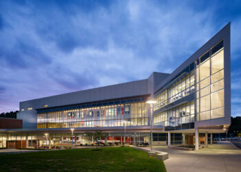 DCCC Partners With Upright Education to Offer Tech Skilling Programs to Adult Learners