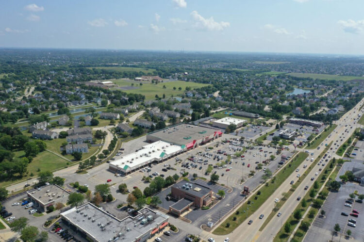 Caton Crossing Sold for $15.4 Million by Sterling Organization